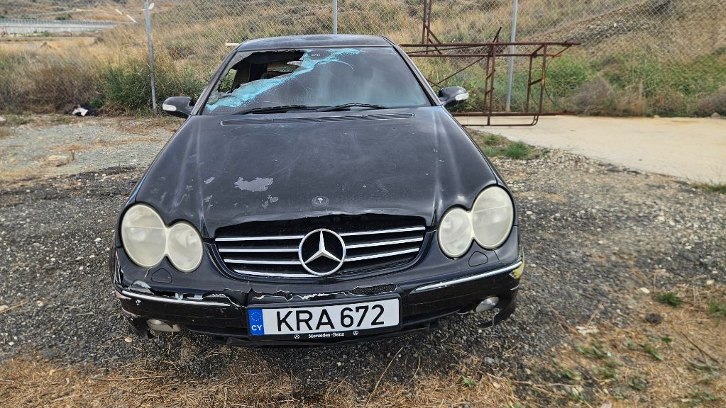 MERCEDES CLK200 (01/2003) - Image 2