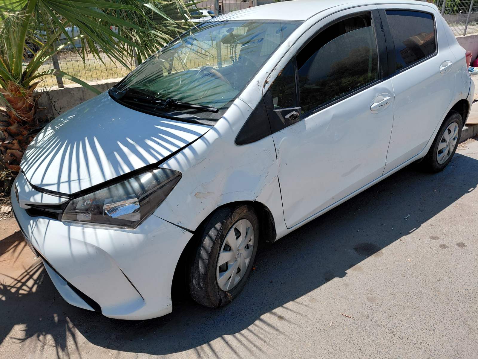 TOYOTA VITZ (01/2015) - Image 8