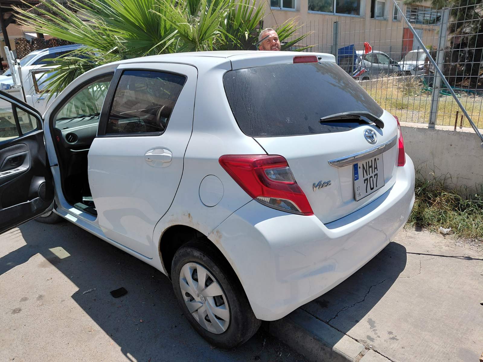 TOYOTA VITZ (01/2015) - Image 16